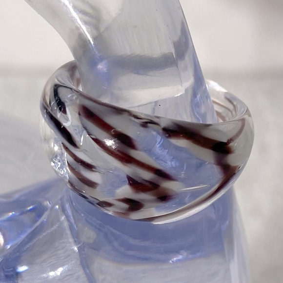 Vintage Art Glass Handmade Burgundy White Band Ring - Picture 6 of 12